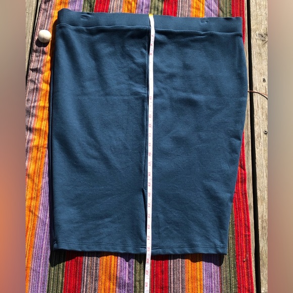 Torrid Size 2 Teal Pencil Skirt - Picture 4 of 10